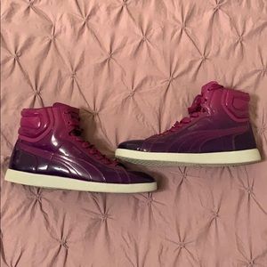 Size 9 Puma First Round high top shoes💜